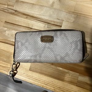 Michael Kors Zip-Around Wallet